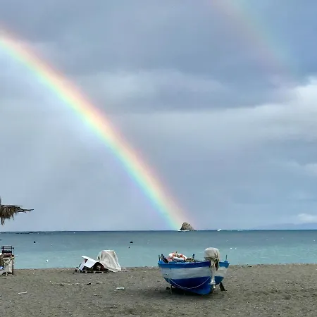 Margherita Sul Mare - 250 M From The Apartment San Giorgio (Messina)