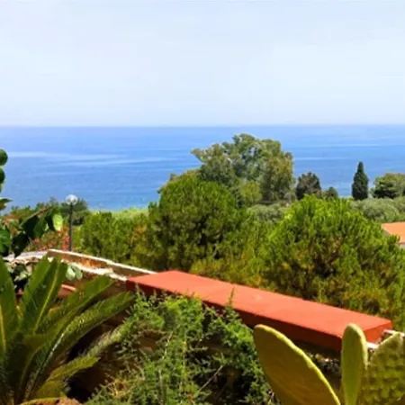 Margherita Sul Mare - 250 M From The San Giorgio (Messina)